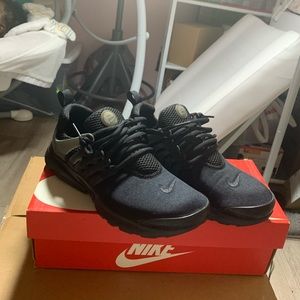 Nike presto black